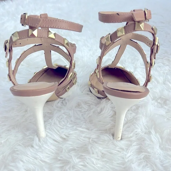 BCBGeneration White/Tan Pointed Toe Heels - Picture 4 of 6